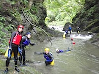 関東群馬軽井沢でキャニオニング・シャワークライミング体験ツアー 滝滑りを楽しもう!