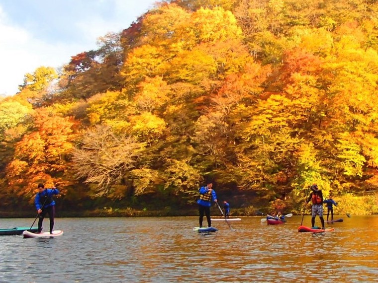 紅葉 秋SUP 軽井沢 アウトドア EARTH